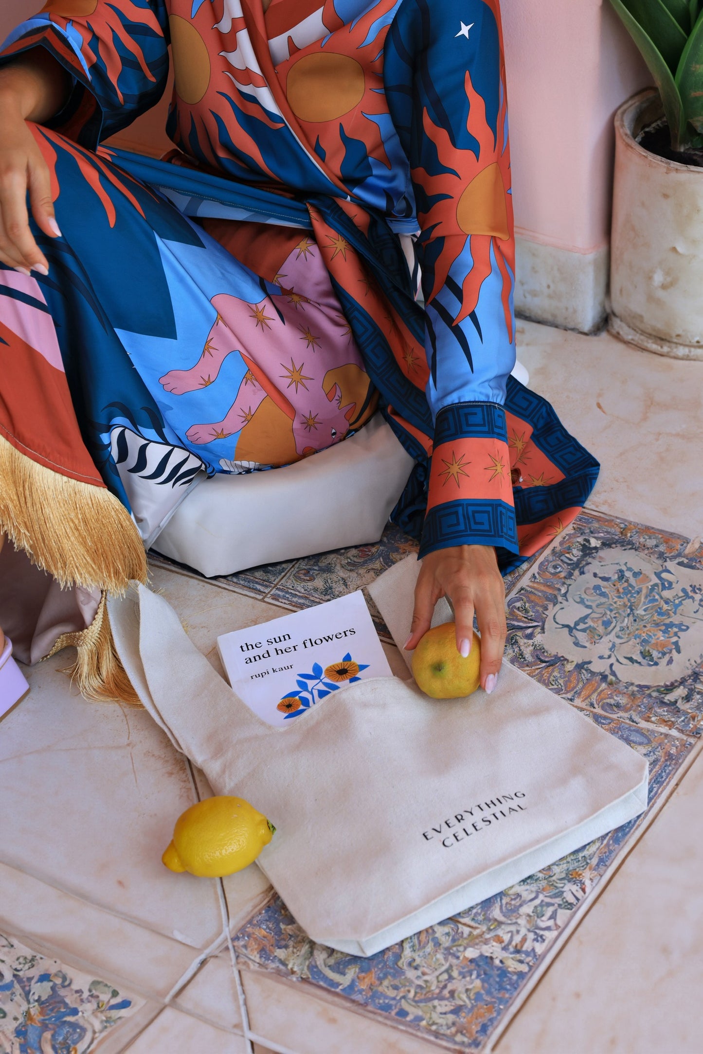 EVERYTHING CELESTIAL  I  KNOT TOTE BAG